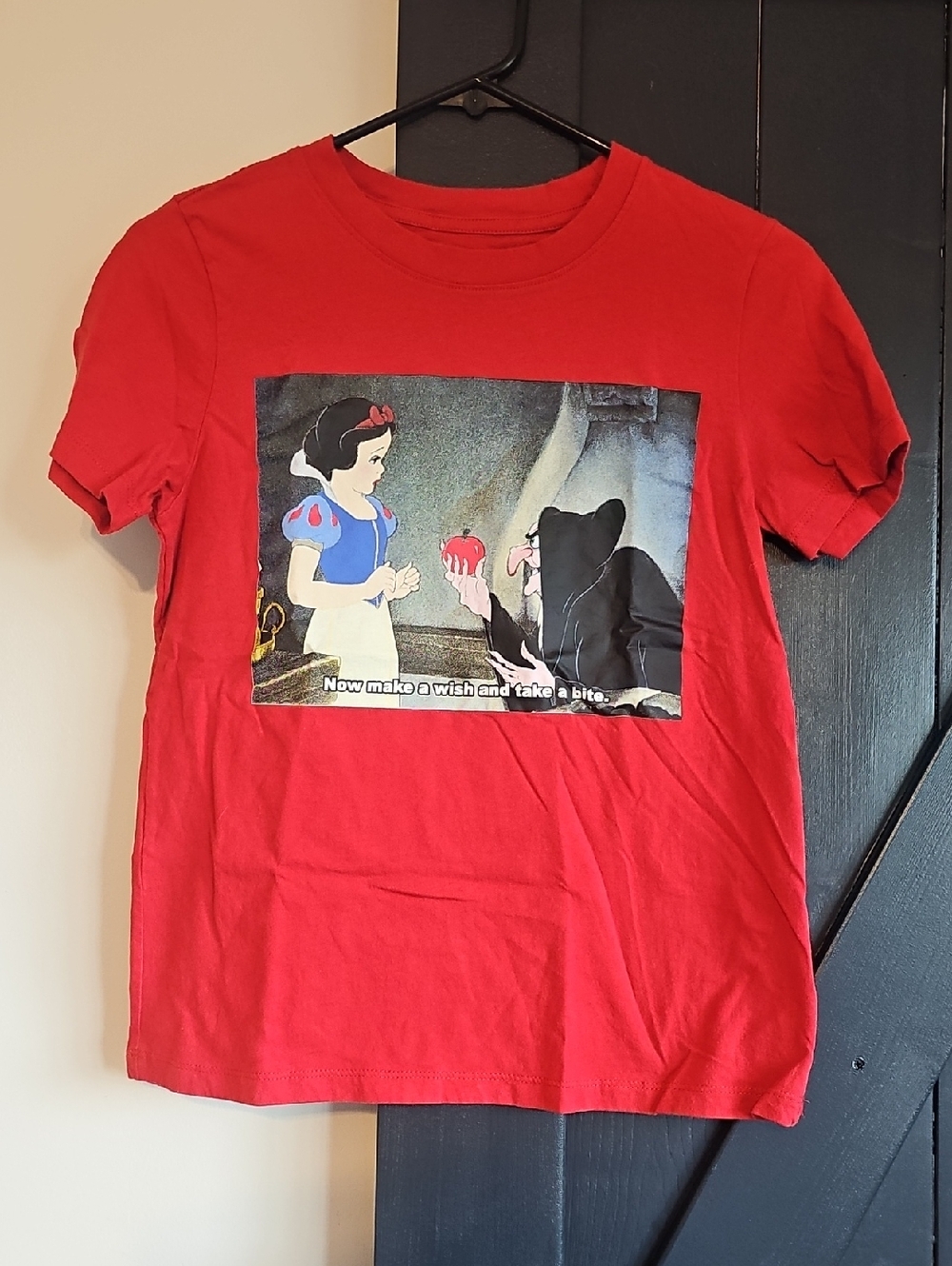 Disney Princess Snow White And Witch Graphic Tee Size S Jumiors